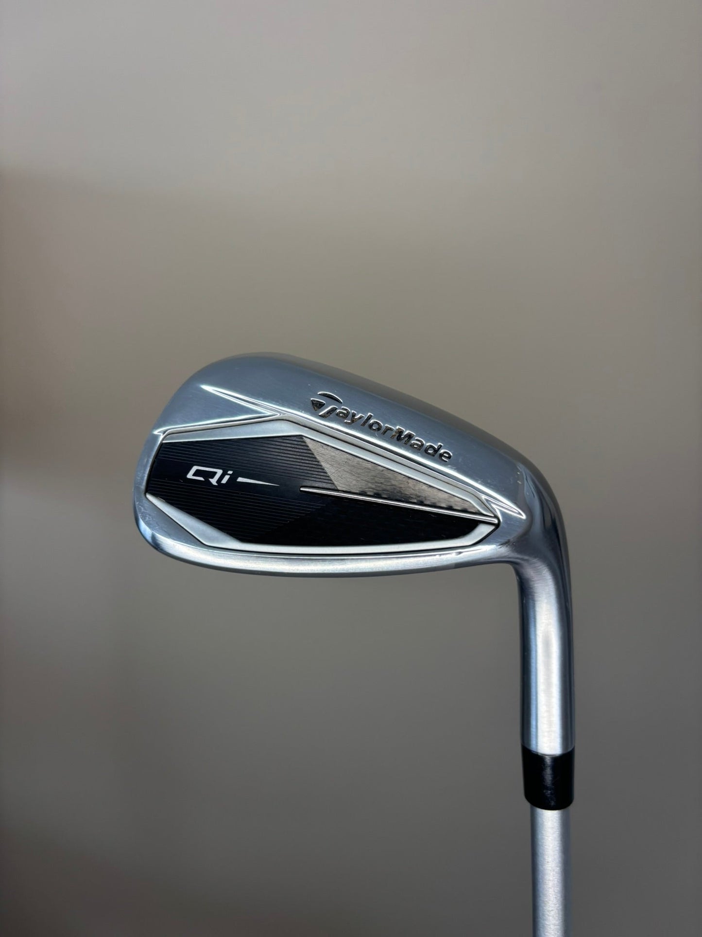 Qi Wedge